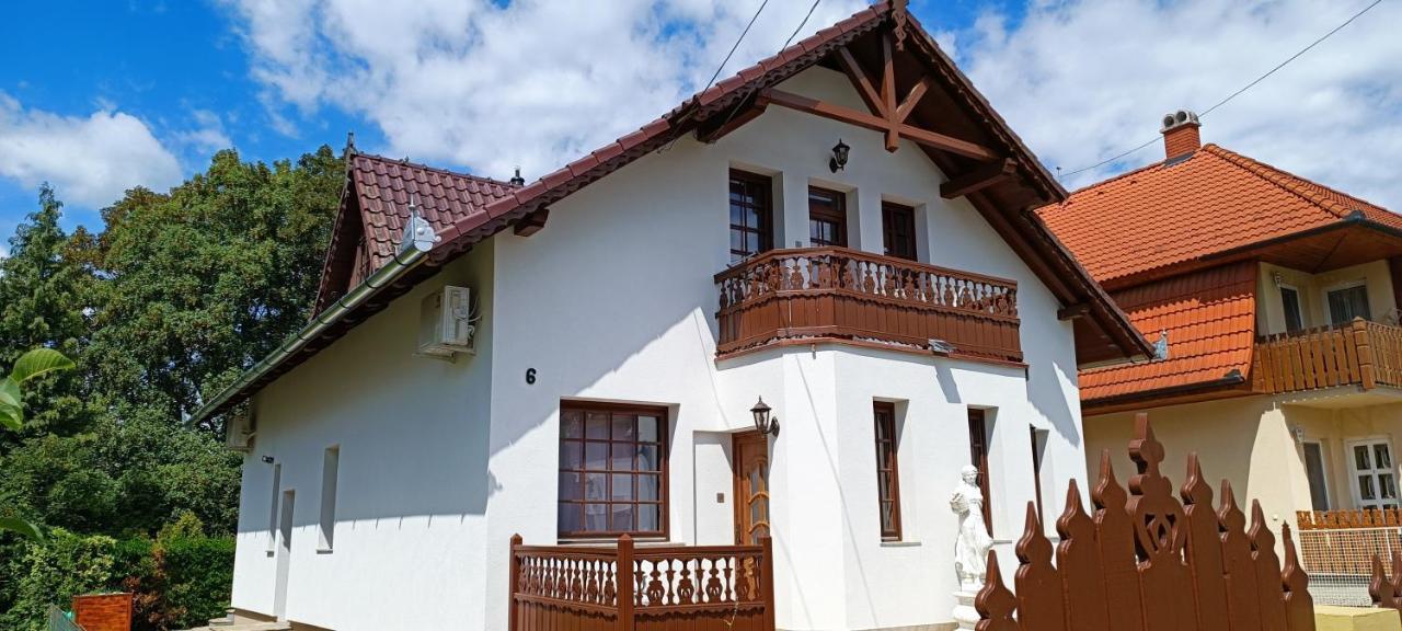 Appartamento Rozsa Apartman Zalakaros Esterno foto