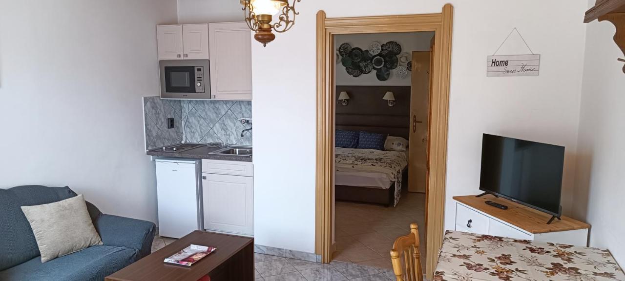 Appartamento Rozsa Apartman Zalakaros Esterno foto
