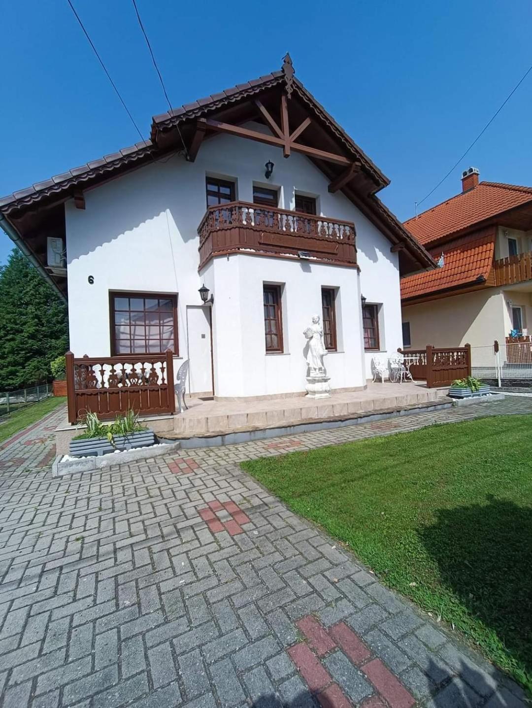 Appartamento Rozsa Apartman Zalakaros Esterno foto
