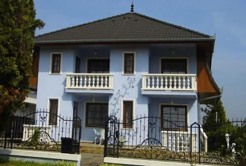 Appartamento Rozsa Apartman Zalakaros Esterno foto